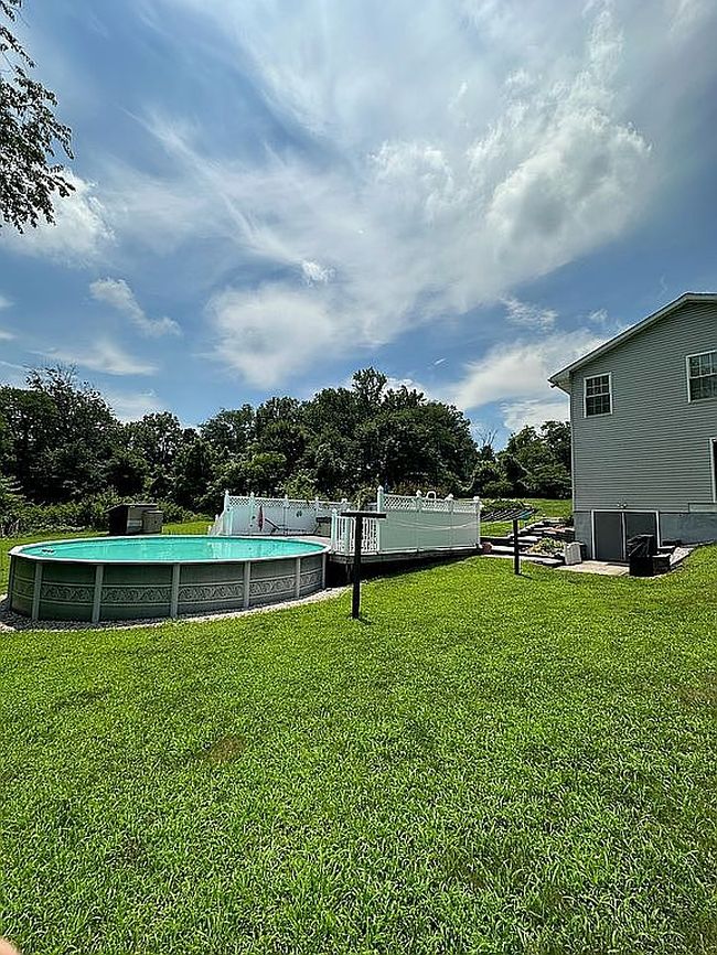 Photo of 102 Alackness Rd, Spring City, PA