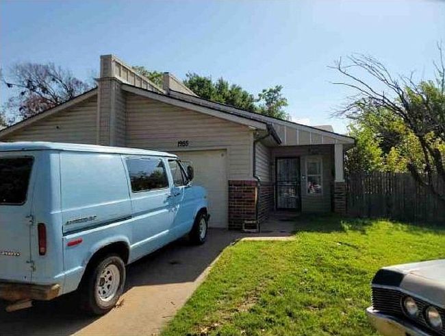 Preview of property located at 1955 S Southwest Blvd W