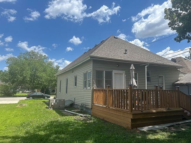 Image of 519 N Walnut St