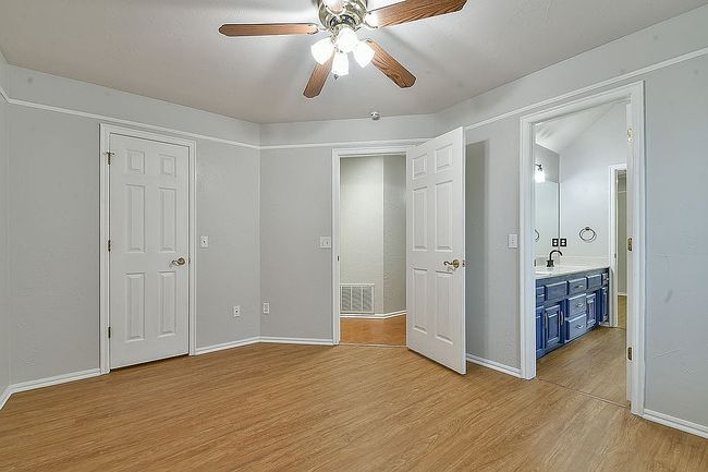 Additional photo 1 of property located at 12908 Meadow Crest Dr