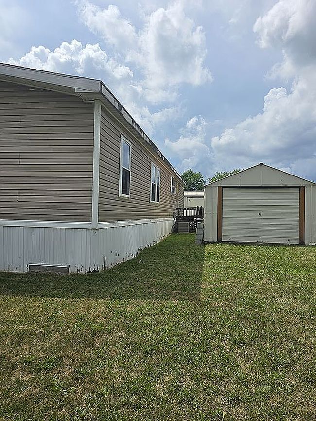 Photo of 4617 Pleasant Valley Dr, Fort Wayne, IN