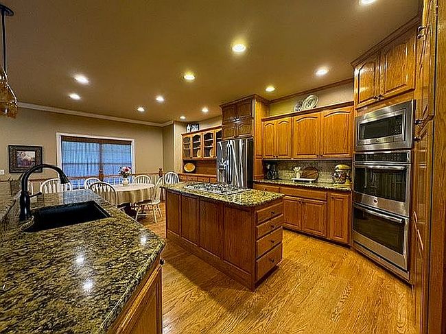 Photo of 307 Autumnwood Dr, Russellville, AR