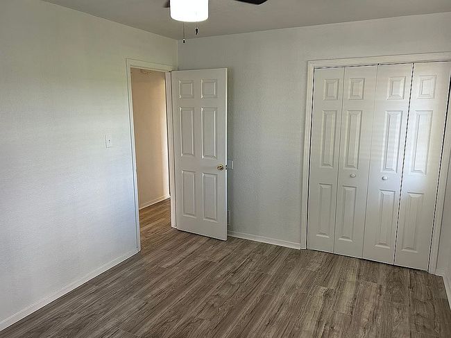 Photo of 113 E Garden Dr, Iowa Park, TX