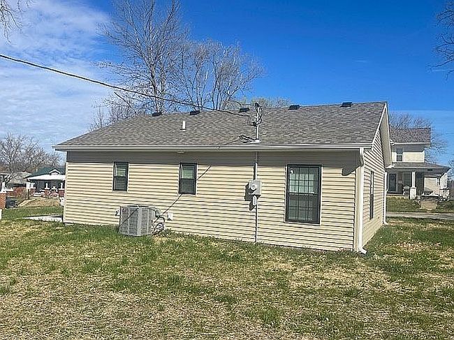 Image of 2524 Seneca St