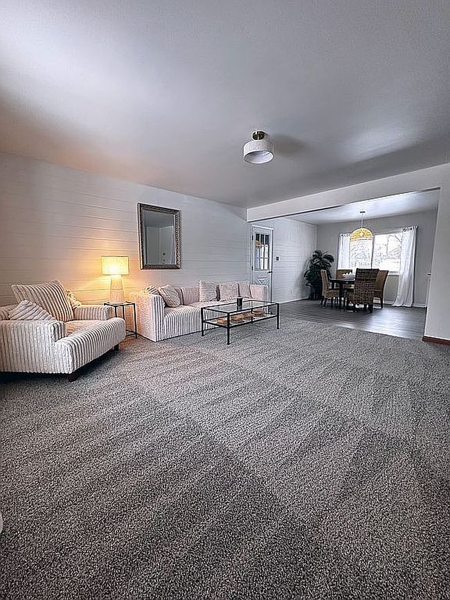 Image of 3402 Silverbrook Ave