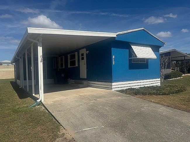 Photo of 817 Lakeshore Dr, Wildwood, FL