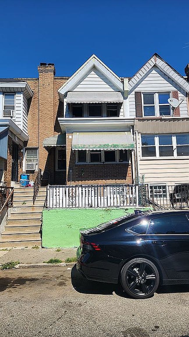 Additional photo 2 of property located at 4767 Loring St