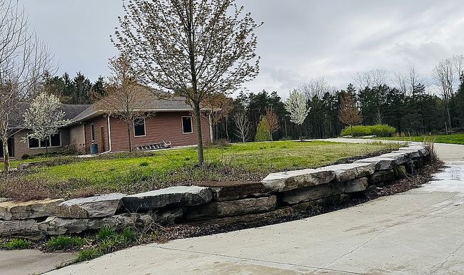 Photo of 232 S Birchcrest Dr, Midland, MI
