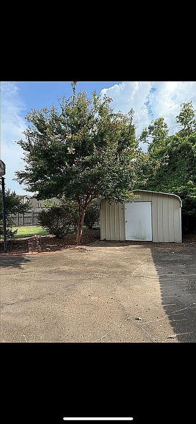 Photo of 241 Wildwood Dr, Greenville, MS