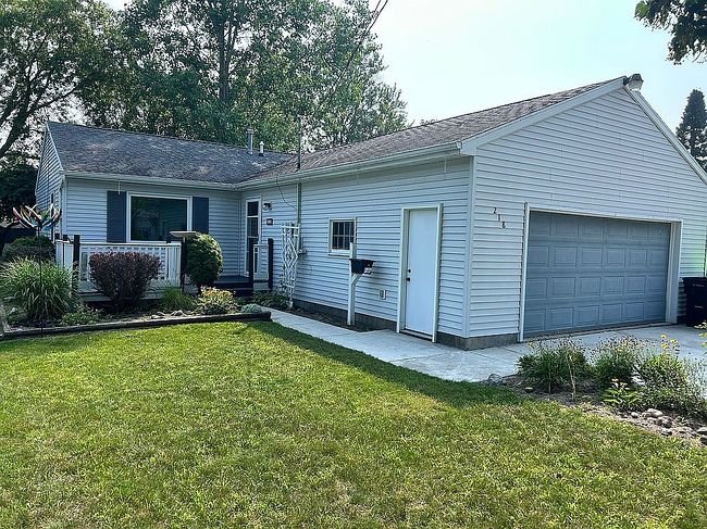 Photo of 218 Evans St, East Tawas, MI