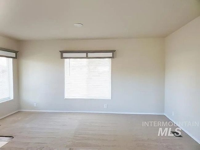 Image of 260 E Spring St