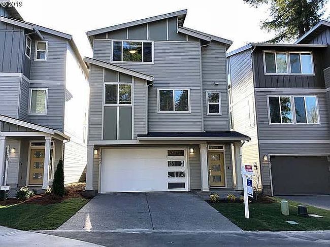Photo of 16664 Se Fox Glen Ct, Happy Valley, OR