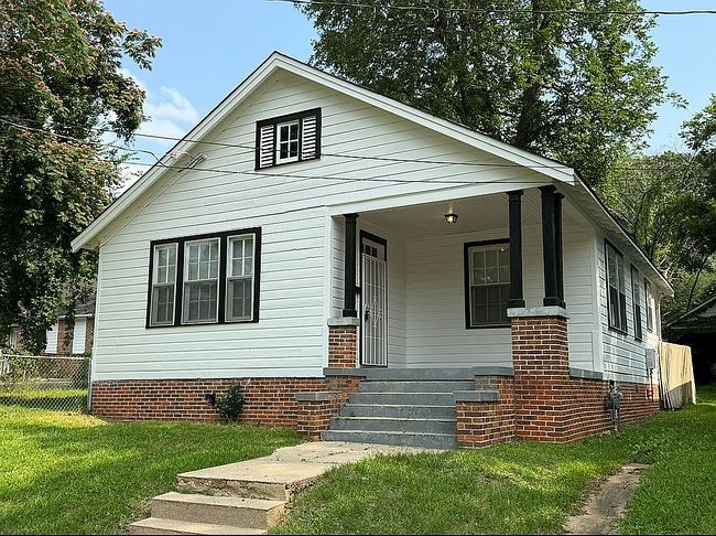 Photo of 1624 Yancey Ave