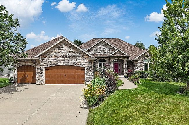 Photo of 16915 Winston Cir