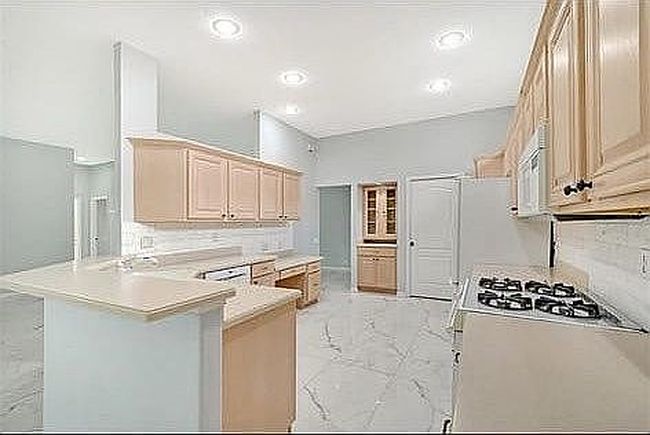 Image of 5814 Fairwoods Cir