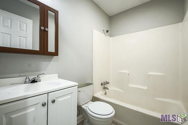 Image of 12587 Warfield Ave