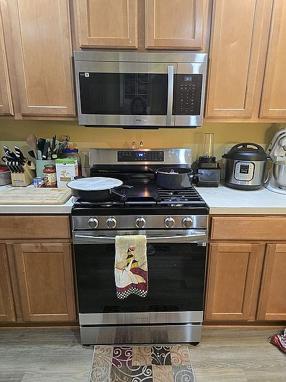 Additional photo 2 of property located at 860 Evelynton Loop