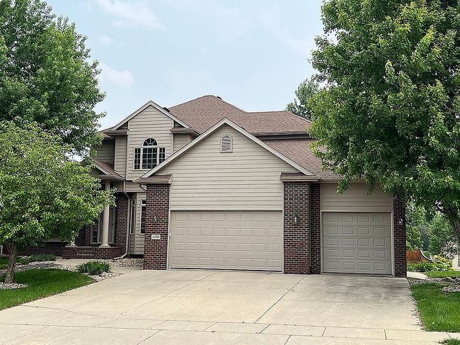 Photo of 1208 S Hyde Park Ave, Sioux Falls, SD