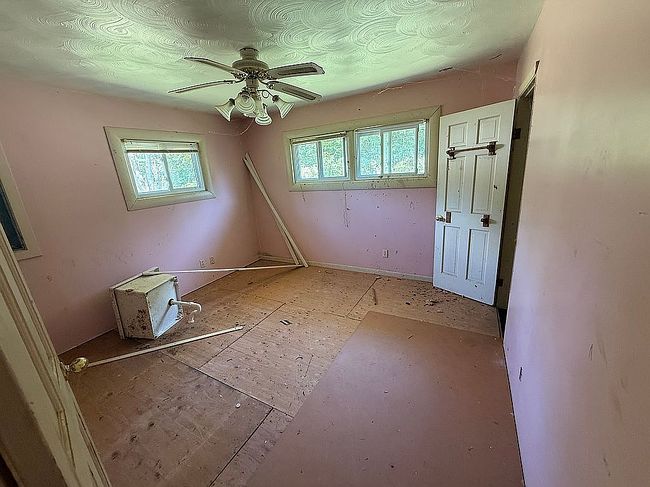 Photo of 1440 State Line Rd, Hubbard, OH