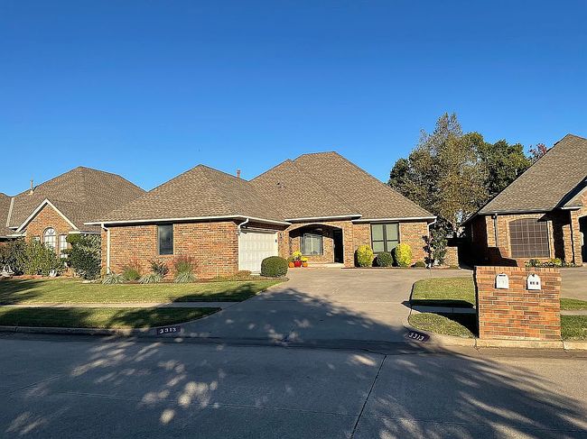 3313 Pinehurst Dr, Norman, OK