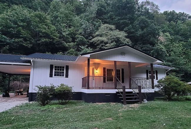 Photo of 3373 Toler Crk, Harold, KY