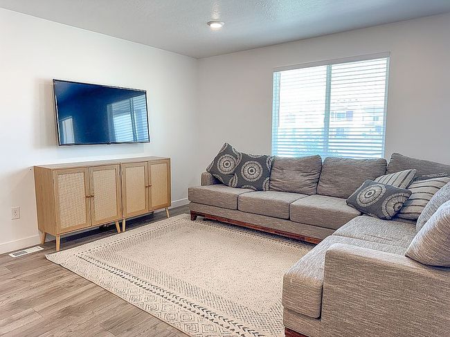 Photo of 880 N Herman Dr, Lehi, UT