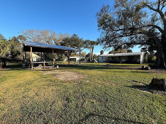 Image of 1859 Nw 3rd Ln