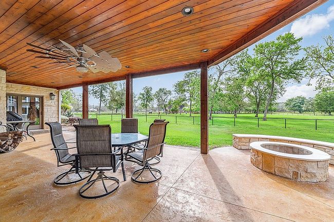 Image of 6023 Carolyn Ln