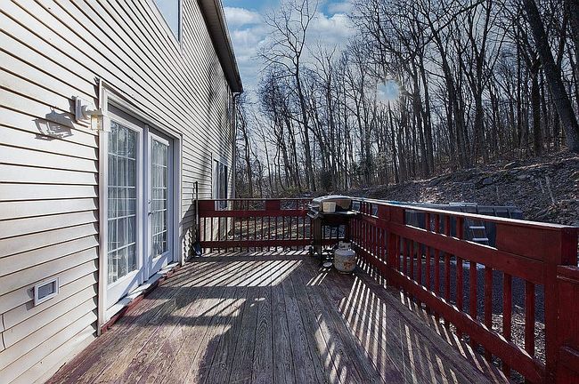 Photo of 27 Brunswick Dr, Mount Pocono, PA