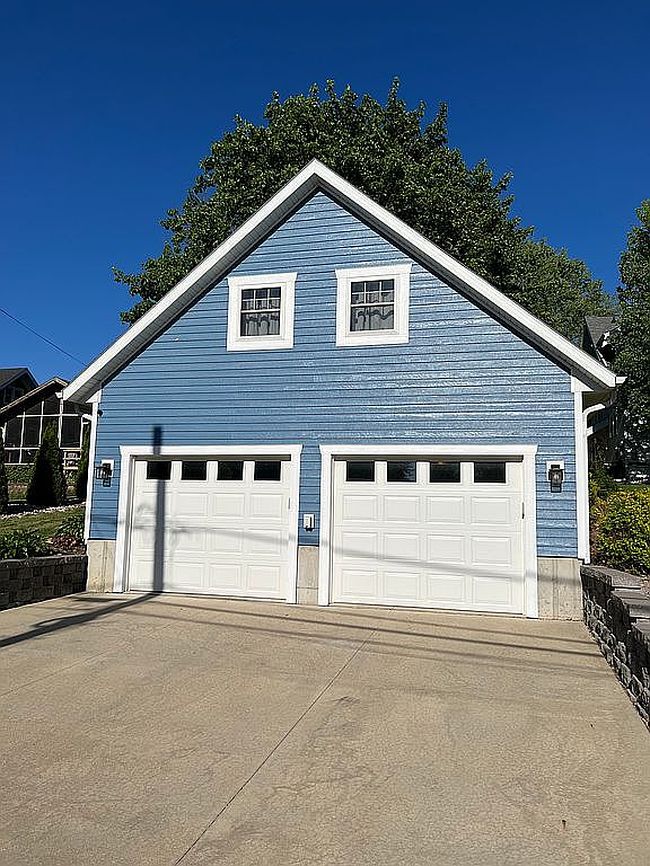 Photo of 415 1st Ave, Audubon, IA