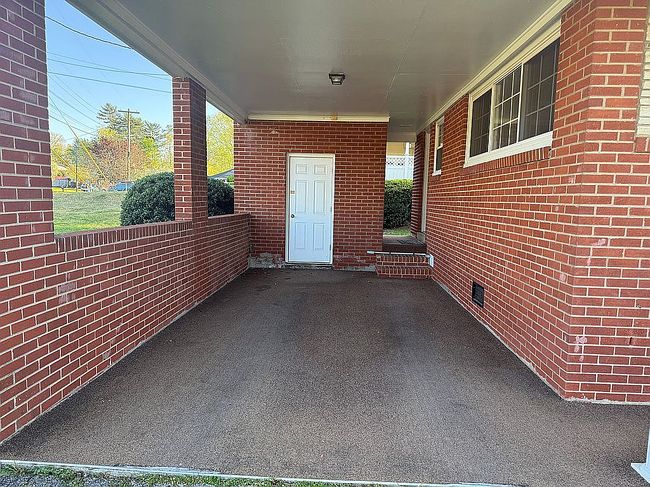 Additional photo 2 of property located at 1822 Eastern Ave