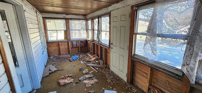 Image of 931 E Dixon St
