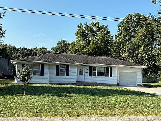 Photo of 1011 E Gordon Ave, Effingham, IL