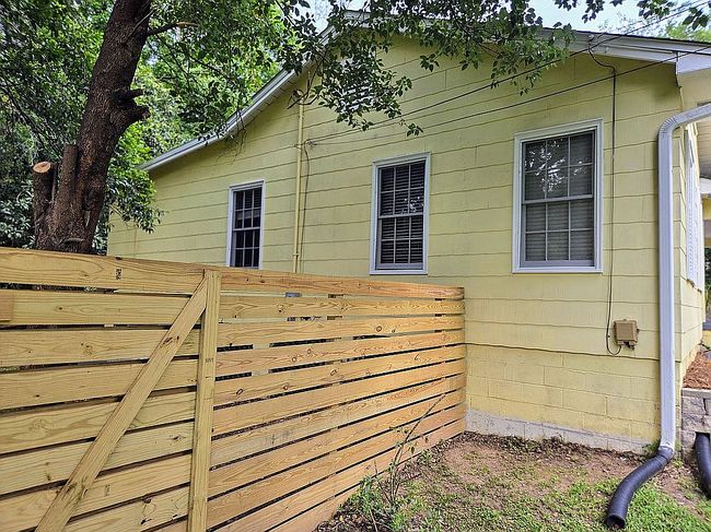 Additional photo 3 of property located at 1111 Carraway St