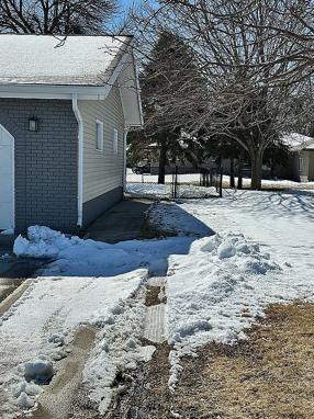 Image of 912 9th St Ne