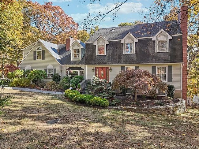 Preview of property located at 12 Woodland Ct S
