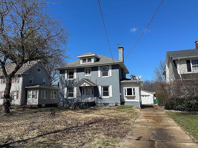 Image of 2421 W Moss Ave