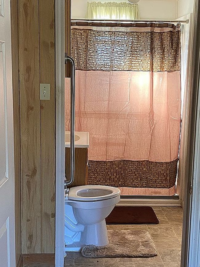Photo of 1620 Little Pine Rd, Ennice, NC