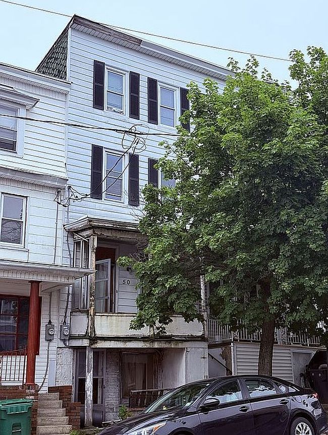 Image of 50 S Maple St