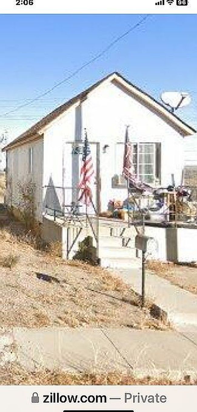 Image of 921 E Arroyo Ave
