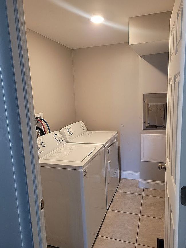 Photo of 313 N Charity St, Bethel, OH