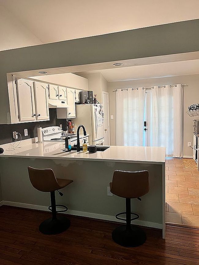 Preview of property located at 142 Woodland Dr