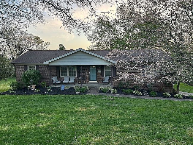 Photo of 109 Moss St, Glasgow, KY