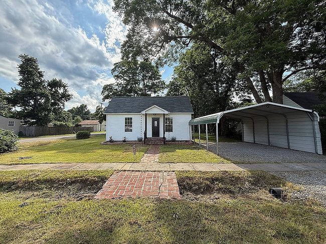 Additional photo 2 of property located at 406 S Walker Ave