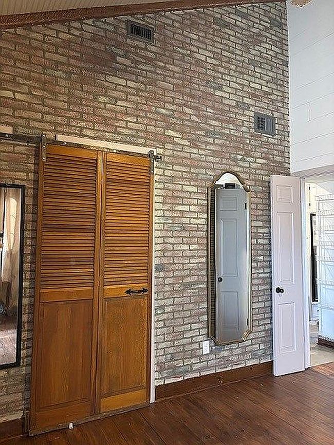 Photo of 2338 Magazine St Apt 9, New Orleans, LA