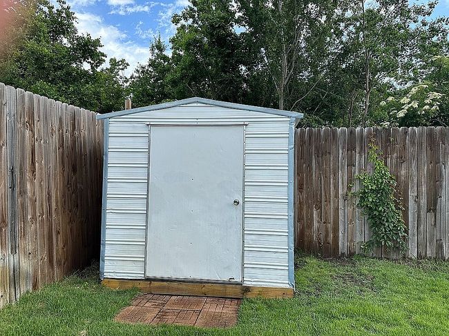 Image of 606 Windy Ln