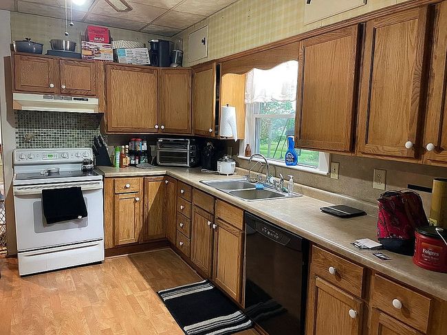 Additional photo 3 of property located at 5704 Coach Rd