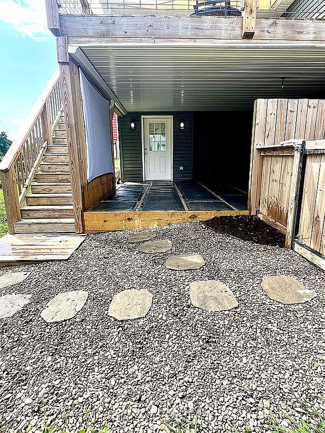 Photo of 1724 Forest Hills Dr, Vienna, WV