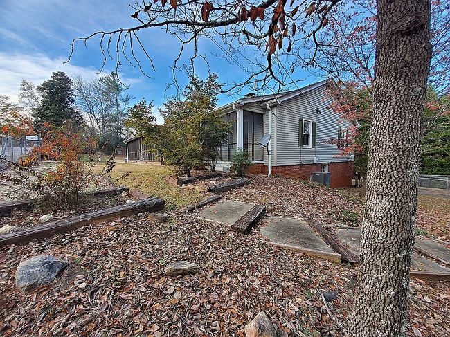Photo of 433 Pineview Dr