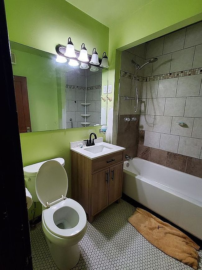 Photo of 213 Hutchinson Ave, Buffalo, NY